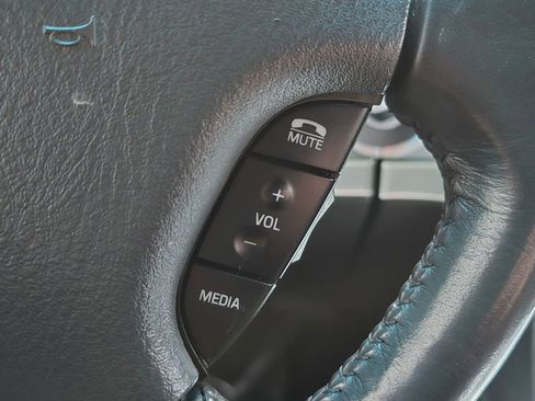 Used 2002 Ford Thunderbird image 25