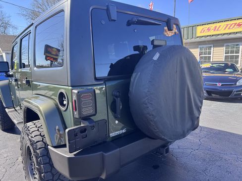 Used 2007 Jeep Wrangler Unlimited Sahara w/ Trailer Tow Group image 18