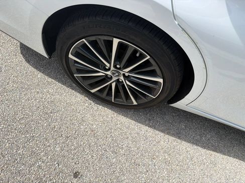 Certified 2023 Lexus ES 350 w/ Premium Package FWD image 11