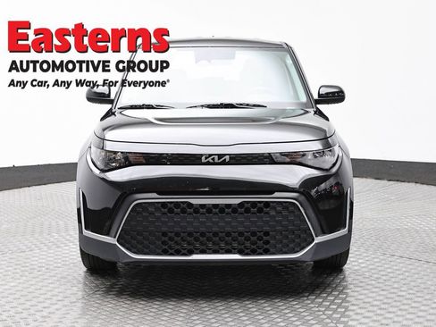 Used 2025 Kia Soul LX w/ LX Technology Package image 2