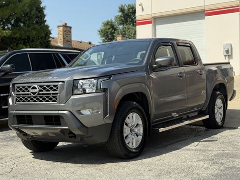 Used 2023 Nissan Frontier SV w/ SV Convenience Package AWD/4WD image 3