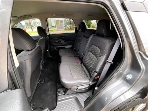 Certified 2024 Nissan Pathfinder S image 15