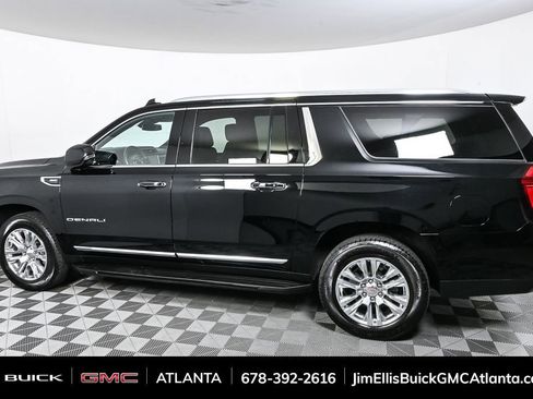 Used 2024 GMC Yukon XL Denali image 2