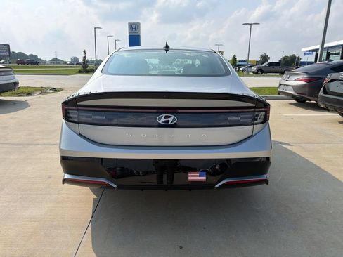 Used 2025 Hyundai Sonata SEL FWD image 6