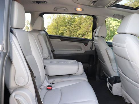 Used 2018 Honda Odyssey Touring image 33