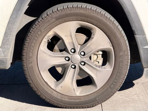 Used 2022 Jeep Compass Latitude image 8