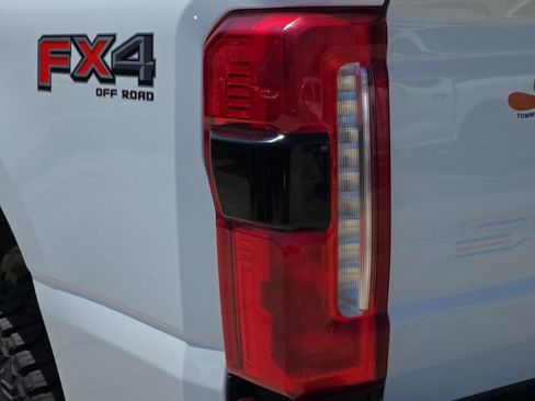 Used 2023 Ford F250 XL w/ 360-Degree Camera Package AWD/4WD image 23