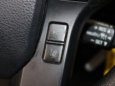 Used 2020 Toyota Tacoma SR w/ SR Convenience Package RWD image 38