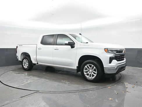 Used 2022 Chevrolet Silverado 1500 LT AWD/4WD image 8