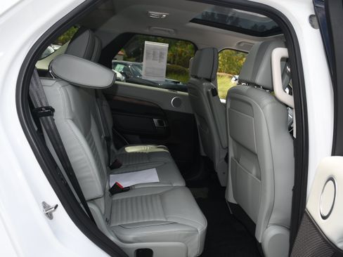 Used 2019 Land Rover Discovery HSE Luxury AWD/4WD image 24