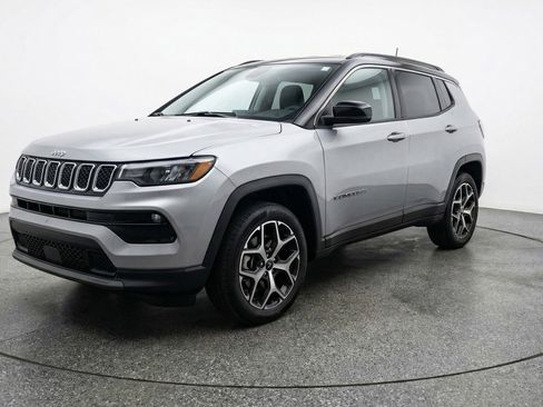 Used 2025 Jeep Compass Limited AWD/4WD image 3