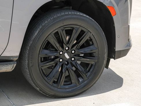 Used 2021 Cadillac Escalade Sport w/ Driver Assist Tech Package AWD/4WD image 57