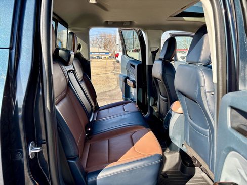 Used 2022 Ford Maverick Lariat w/ Equipment Group 500A Standard image 9