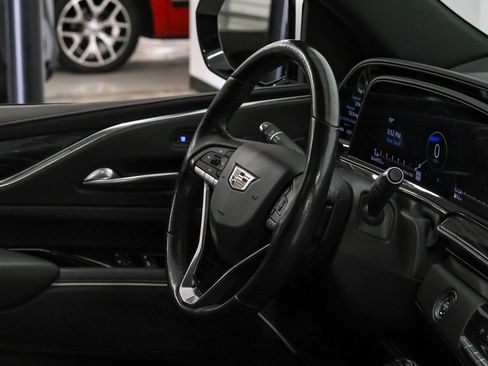 Used 2021 Cadillac Escalade Sport RWD image 15