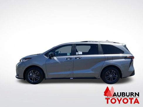 New 2026 Toyota Sienna XSE AWD/4WD image 4