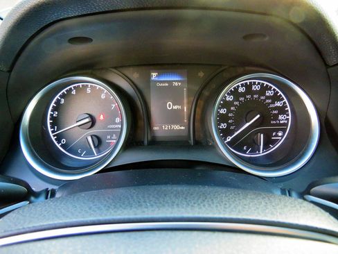 Used 2018 Toyota Camry SE image 27