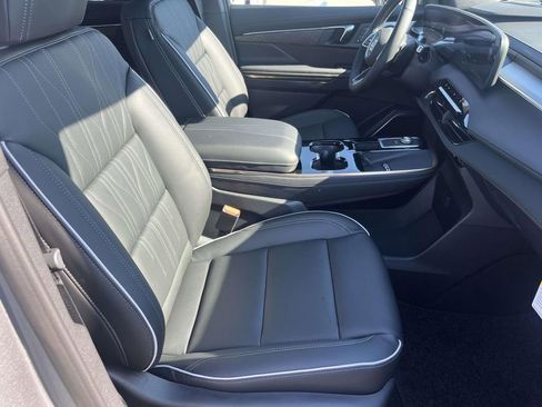 New 2026 Buick Enclave Avenir w/ Super Cruise Package image 14