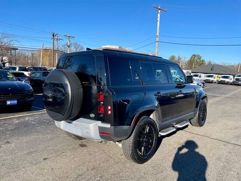 Used 2023 Land Rover Defender 110 S image 8