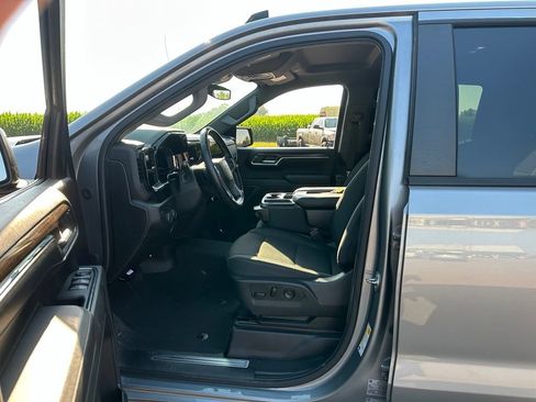 Used 2024 Chevrolet Silverado 1500 LT AWD/4WD image 10