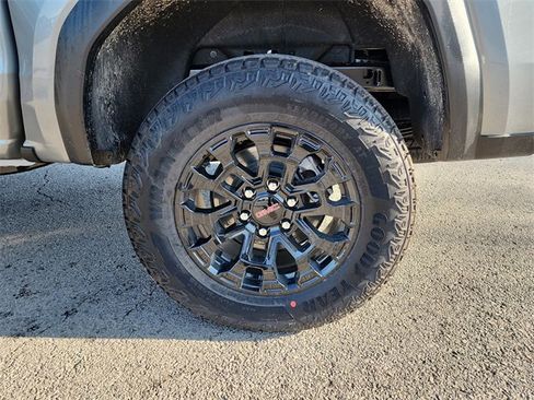 New 2026 GMC Canyon Elevation w/ Convenience Package image 26