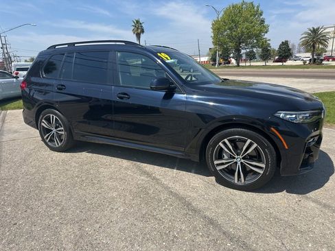 Used 2019 BMW X7 xDrive50i w/ M Sport Package image 3