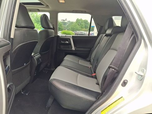 Used 2016 Toyota 4Runner SR5 Premium AWD/4WD image 10