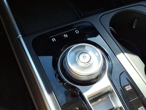 New 2026 Kia Carnival EX image 13