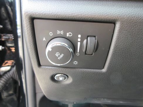 Used 2021 Jeep Grand Cherokee Limited w/ Trailer Tow Group IV AWD/4WD image 23