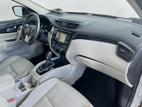 Used 2018 Nissan Rogue Sport SL w/ SL Premium Package FWD image 30