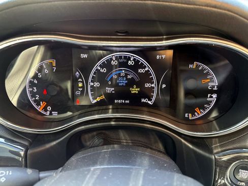 Used 2019 Jeep Grand Cherokee Overland image 24