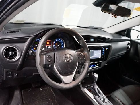 Used 2019 Toyota Corolla LE FWD image 7