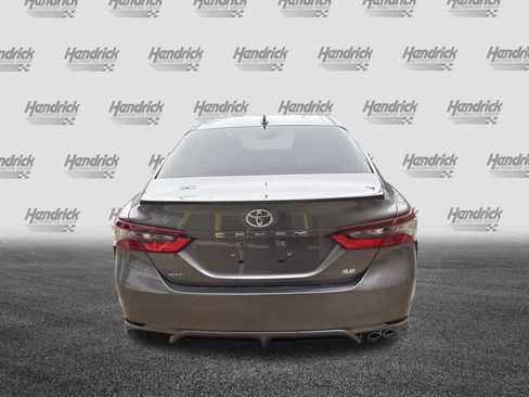 Used 2023 Toyota Camry SE image 9