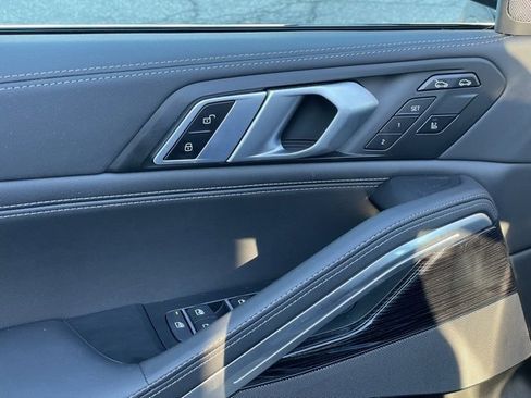 Used 2026 BMW X6 xDrive40i w/ Climate Comfort Package image 18