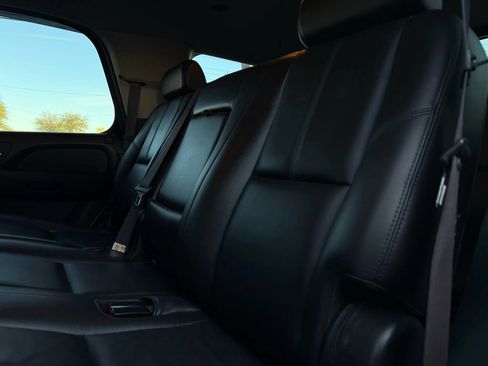 Used 2008 GMC Yukon SLT w/ SLT Preferred Equipment Group image 45