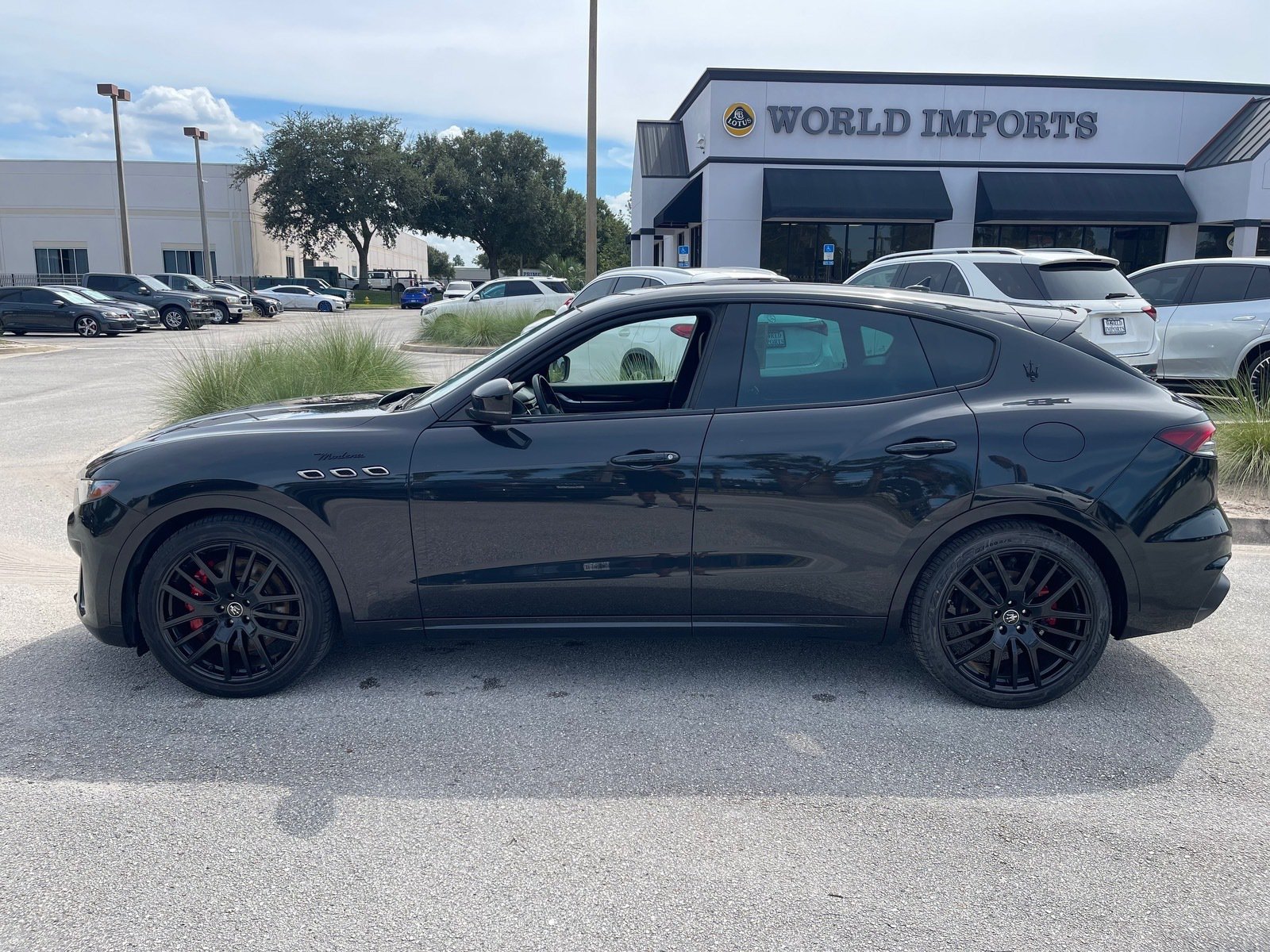Used 2022 Maserati Levante Modena AWD/4WD image 2