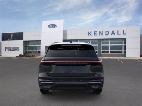 New 2026 Lincoln Nautilus Reserve w/ Jet Appearance Package image 5