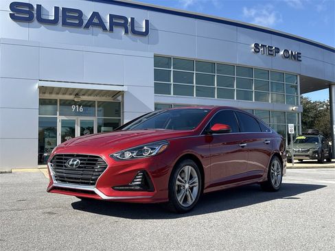 Used 2018 Hyundai Sonata Limited image 2