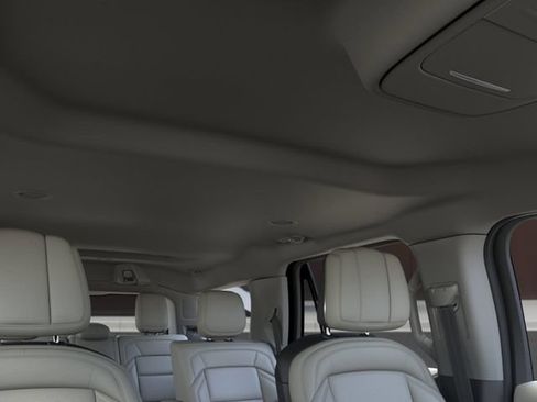 New 2026 Lincoln Navigator Premiere AWD/4WD image 22
