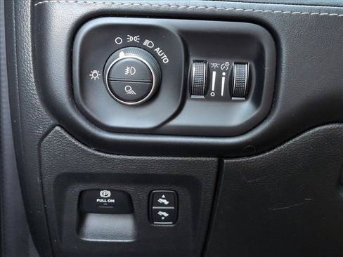 Used 2023 RAM 1500 Limited AWD/4WD image 14