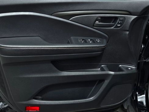 Used 2024 Honda Ridgeline TrailSport image 11