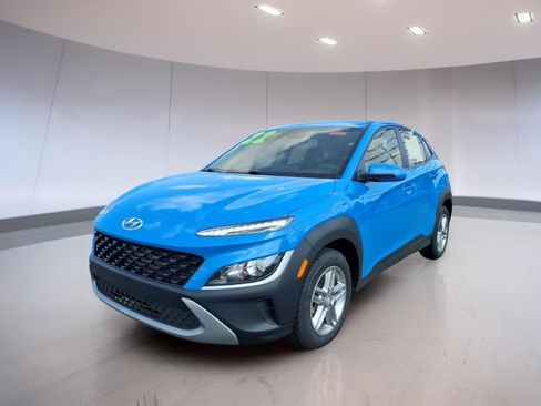 Used 2022 Hyundai Kona SE AWD/4WD image 2
