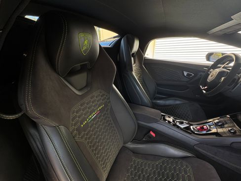 Used 2017 Lamborghini Huracan LP 610-4 image 31