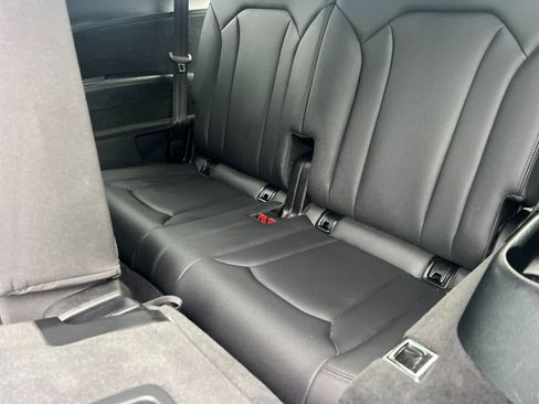 Used 2023 Audi Q7 Premium Plus w/ Premium Plus Package image 15