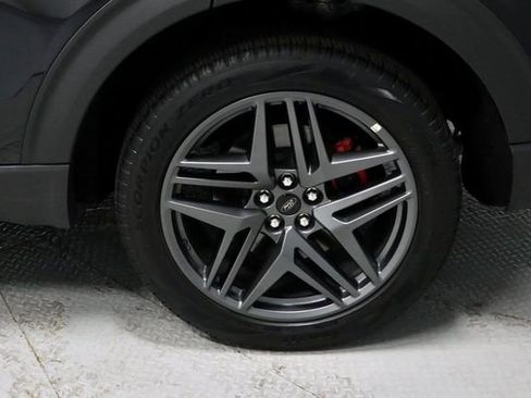 Used 2025 Ford Explorer ST-Line w/ ST-Line Street Pack image 19