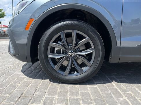 Certified 2023 Volkswagen Tiguan SE w/ Panoramic Sunroof Package AWD/4WD image 29
