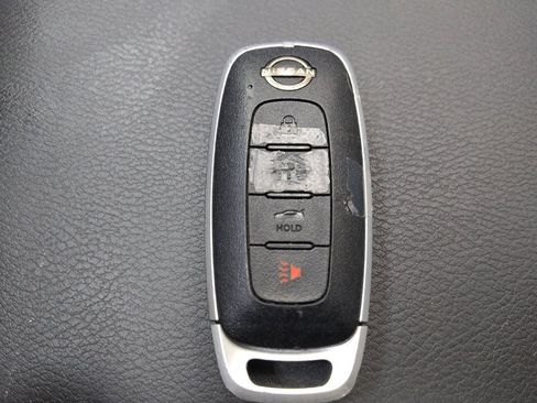 Used 2023 Nissan Versa SV FWD image 32