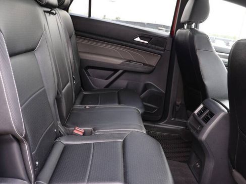 Used 2022 Volkswagen Atlas Cross Sport SE AWD/4WD image 15