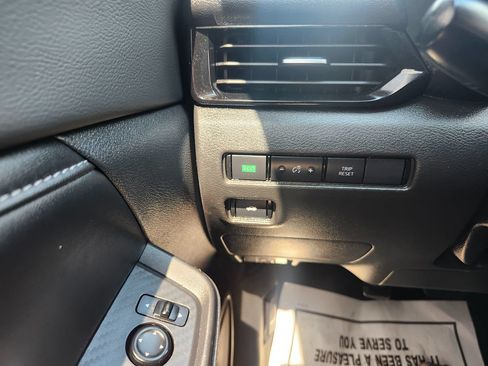 Used 2021 Nissan Sentra SV FWD image 28