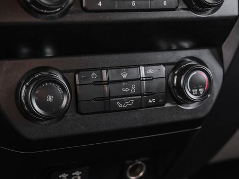 Used 2019 Ford F150 XLT image 22