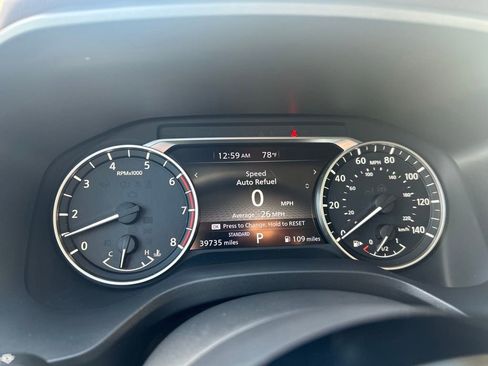 Used 2022 Nissan Rogue SL image 25